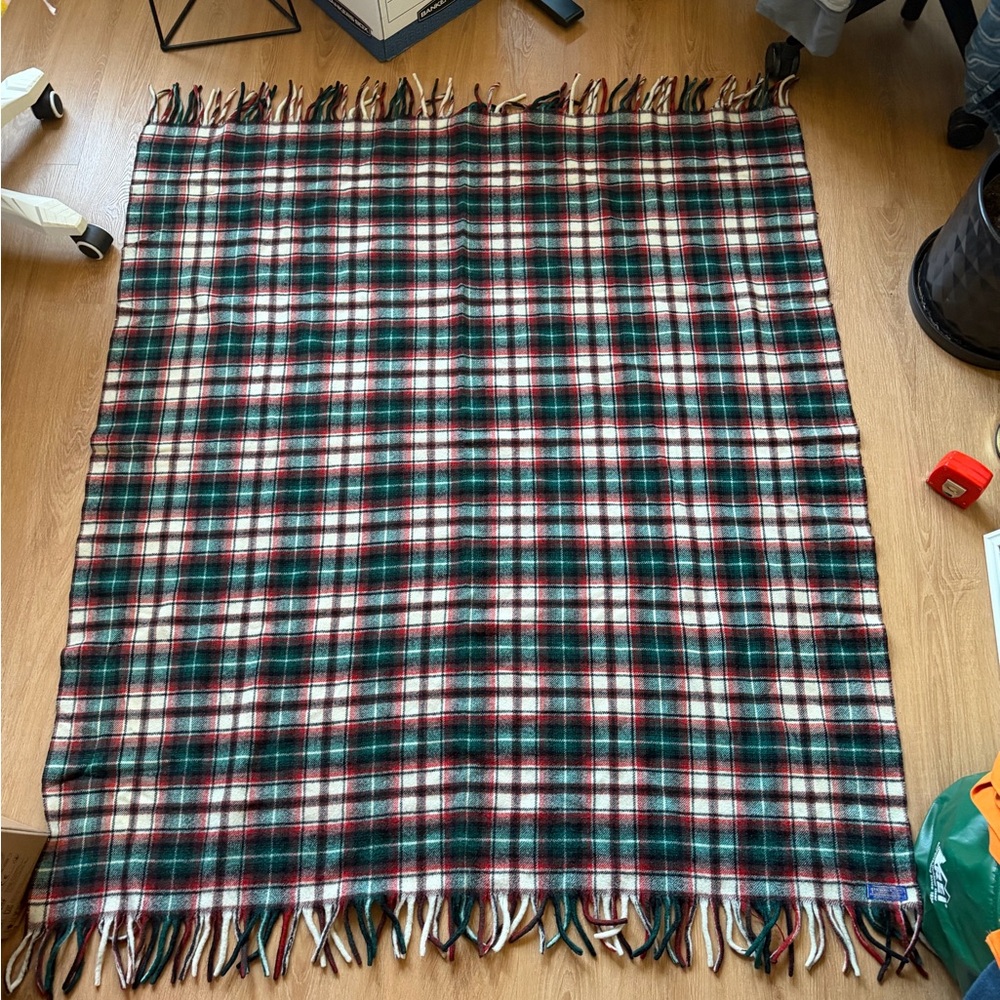 Pendleton Plaid Holiday Throw Blanket